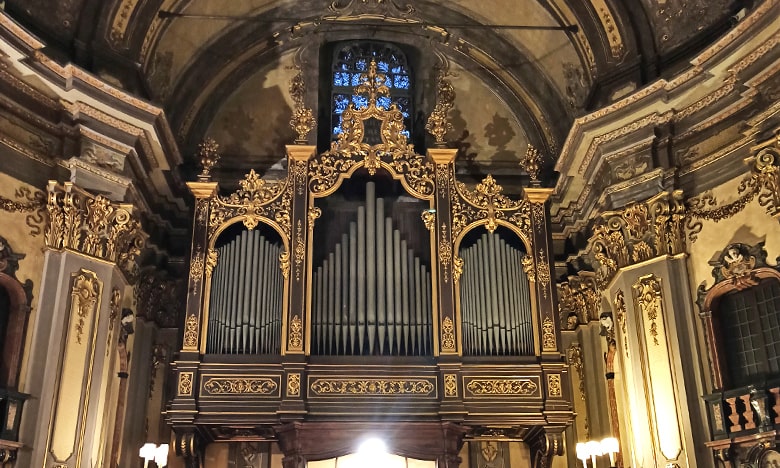 organo della chiesa di san francesco da Paolo milano via Manzoni