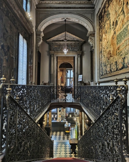 Museo Bagatti Valsecchi - scalinata